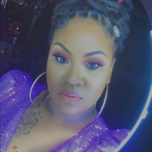 Meet your Posher, Earline